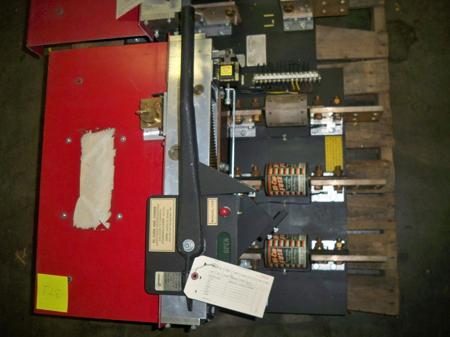 Picture of Pringle Pressure Contact Switch QA-2033-ET | 2000 Amp 480 Volt | Black Back Plate W/ST