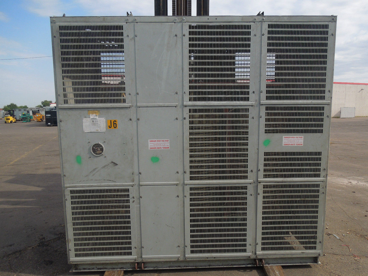 Picture of Siemens 3400 KVA 13800-700Y/404 Volt Medium Voltage Dry Type Transformer R&G