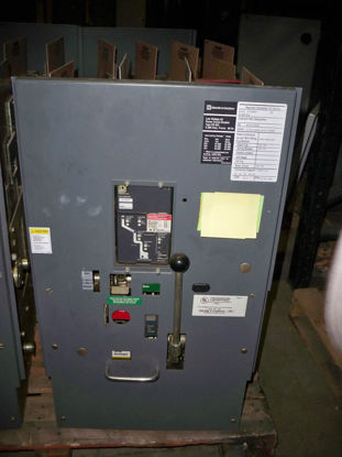 Picture of Square D DS-632 3200A 635V RMS500 Air Breaker - Electrically Operated/Draw-Out, LS Functions