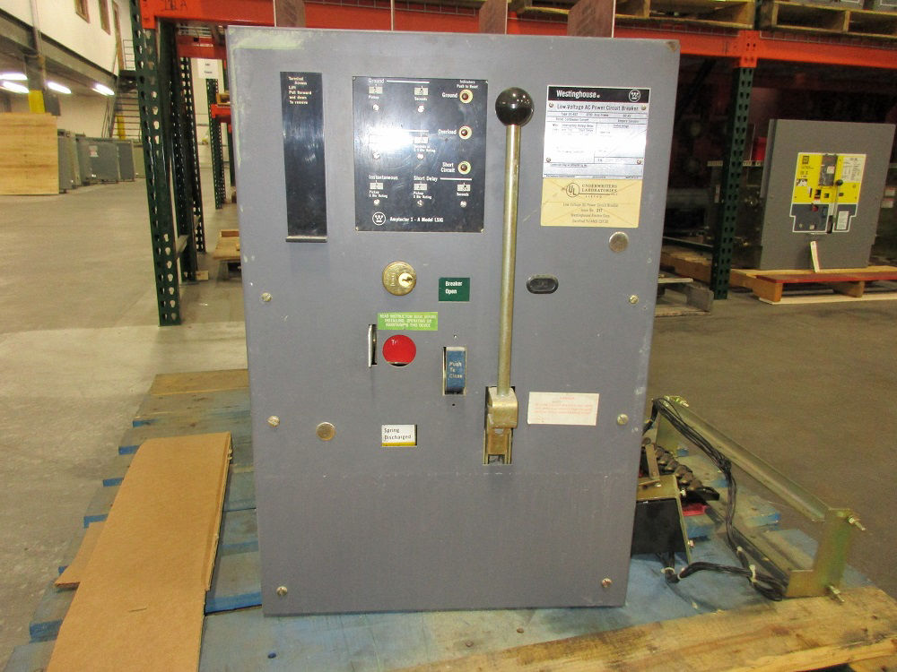 Picture of DS-632 Westinghouse Air Breaker 3200A Frame 2400A Cont. Current 635V MO/FM LSIG