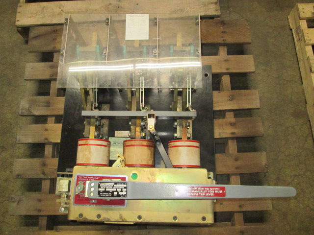 Picture of Boltswitch Pressure Contact Switch VL4612-N-ST | 3000 Amp 600 Volt | Black Back Plate W/ ST