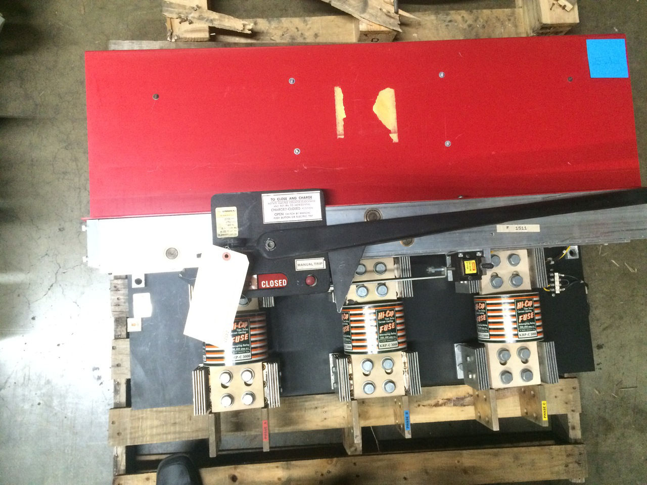 Picture of Pringle Pressure Contact Switch QA-3033-ET | 3000 Amp 480 Volt | Black Back Plate W/ST