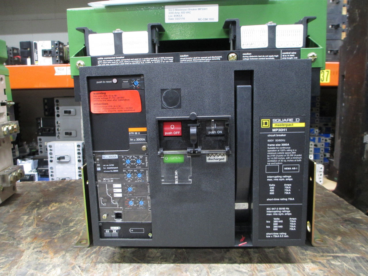 Picture of Square D Masterpact MP30H1 Circuit Breaker 3000 Amp 600 VAC E/O F/M
