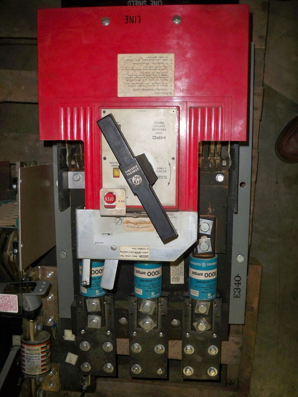 Picture of General Electric High Pressure Contact Switch THPC3412B | 1200 Amp 480 Volt | Bottom Fed