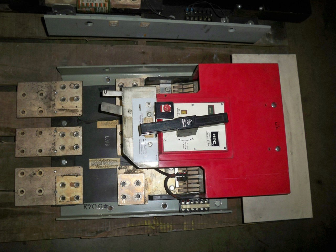 Picture of General Electric High Pressure Contact Switch THPC3430ET1 | 3000 Amp 480 Volt |  W/ ST