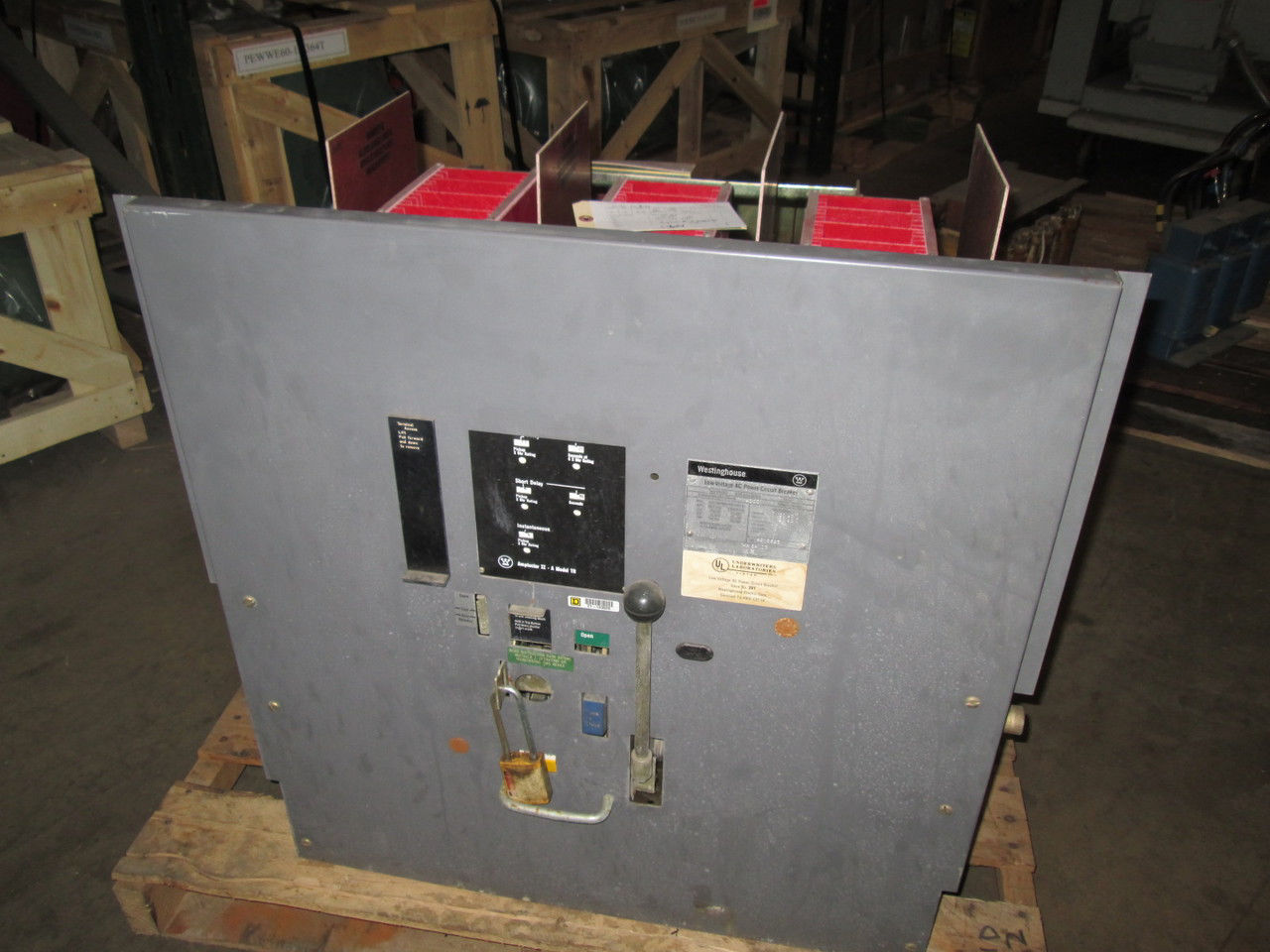 Picture of DS-840 Westinghouse 4000A Frame 635 Volt 4000A Sensors LSI EO/DO Air Breaker