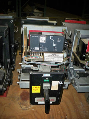 Picture of DB-25 W-Hse 600A frame / 600A CT 3P 600V Air Circuit Breaker MO/DO LI