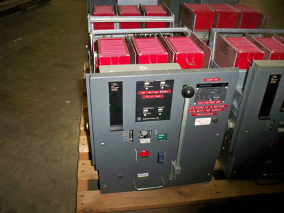 Picture of DS-416 Westinghouse 1600A/400A MO/DO Air Breaker LIG