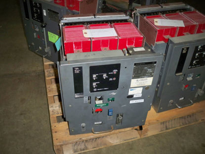 Picture of DS-420 Westinghouse 2000A 600V Air Circuit Breaker EO/DO LI