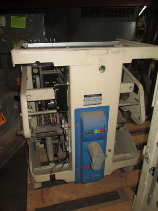Picture of AK-2A-50-1 GE 1600A Frame 600V MO/DO Air Breaker Used As Is **Broken Handle**