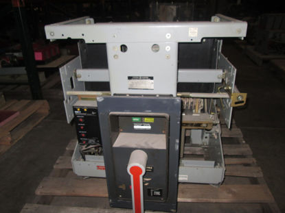 Picture of AKR-7D-75 GE 3200A Frame 3200A Rated 600V MO/DO Air Breaker