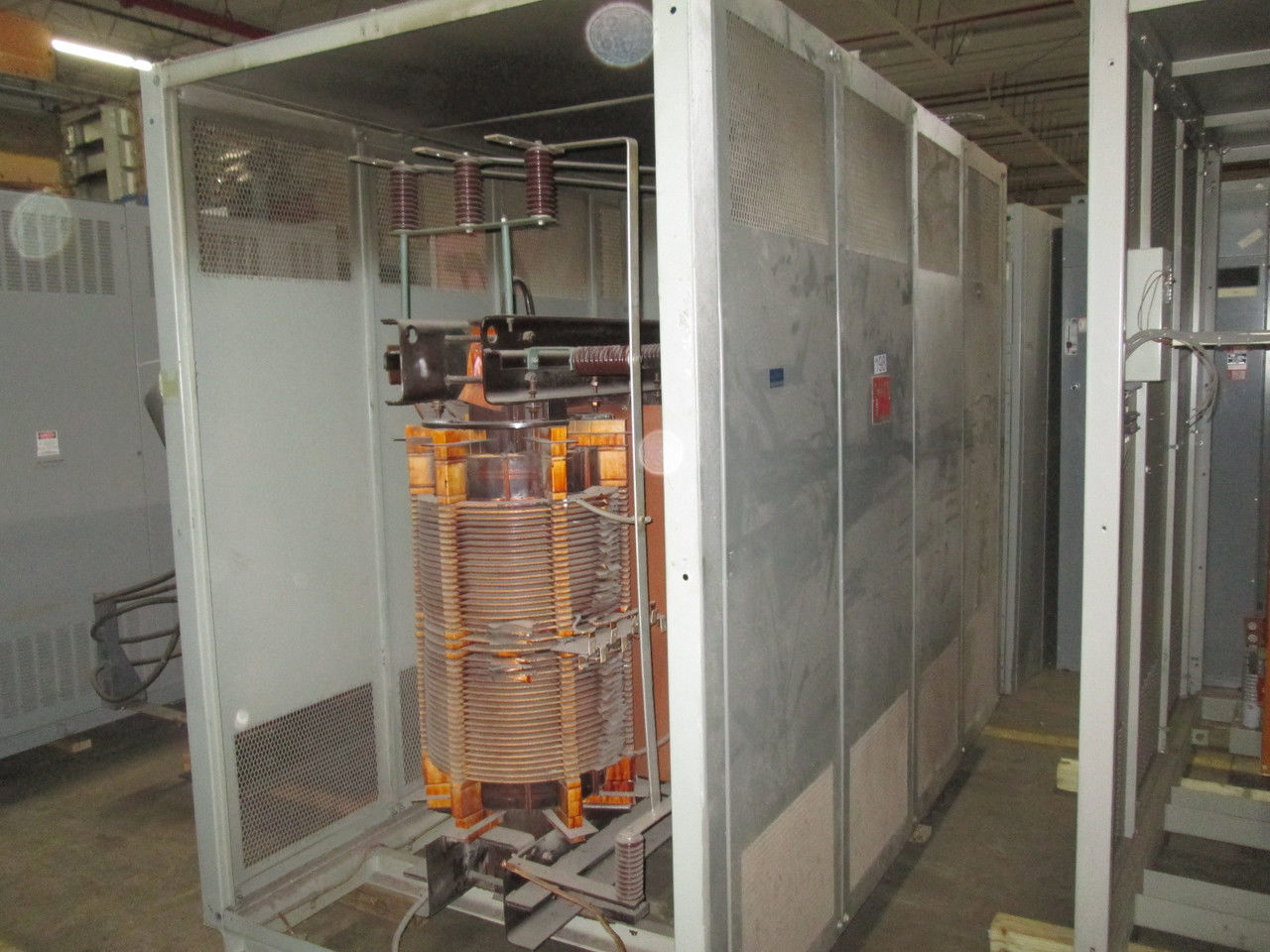Picture of Sola / Hevi-Duty 1000 KVA 12470-575Y/332 Volt Medium Voltage Dry Type Transformer R&G