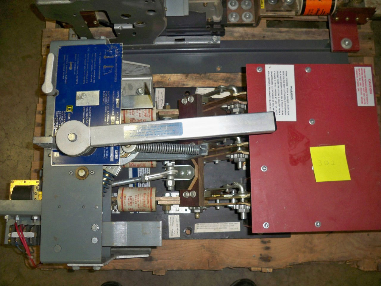 Picture of Square D Bolt-Loc Pressure Contact Switch BLO34080 | 800 Amp 480 Volt | Black Back Plate W/ST