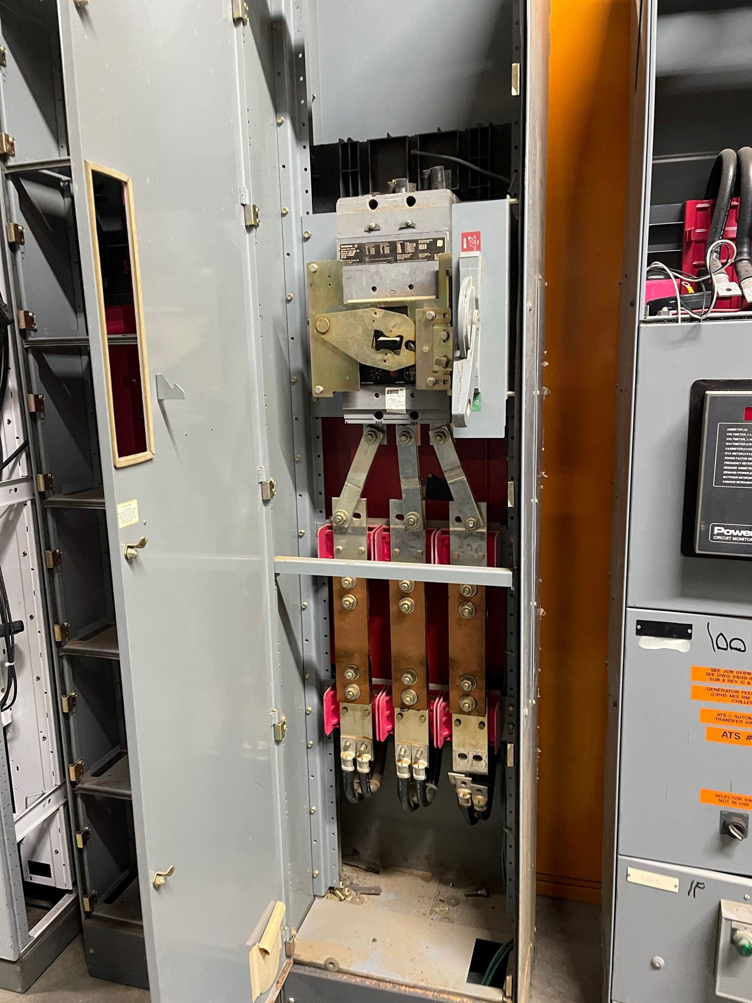 AllenBradley 2100 Series MCC 1200 Amp HNC1200 Main Breaker 480Y/277