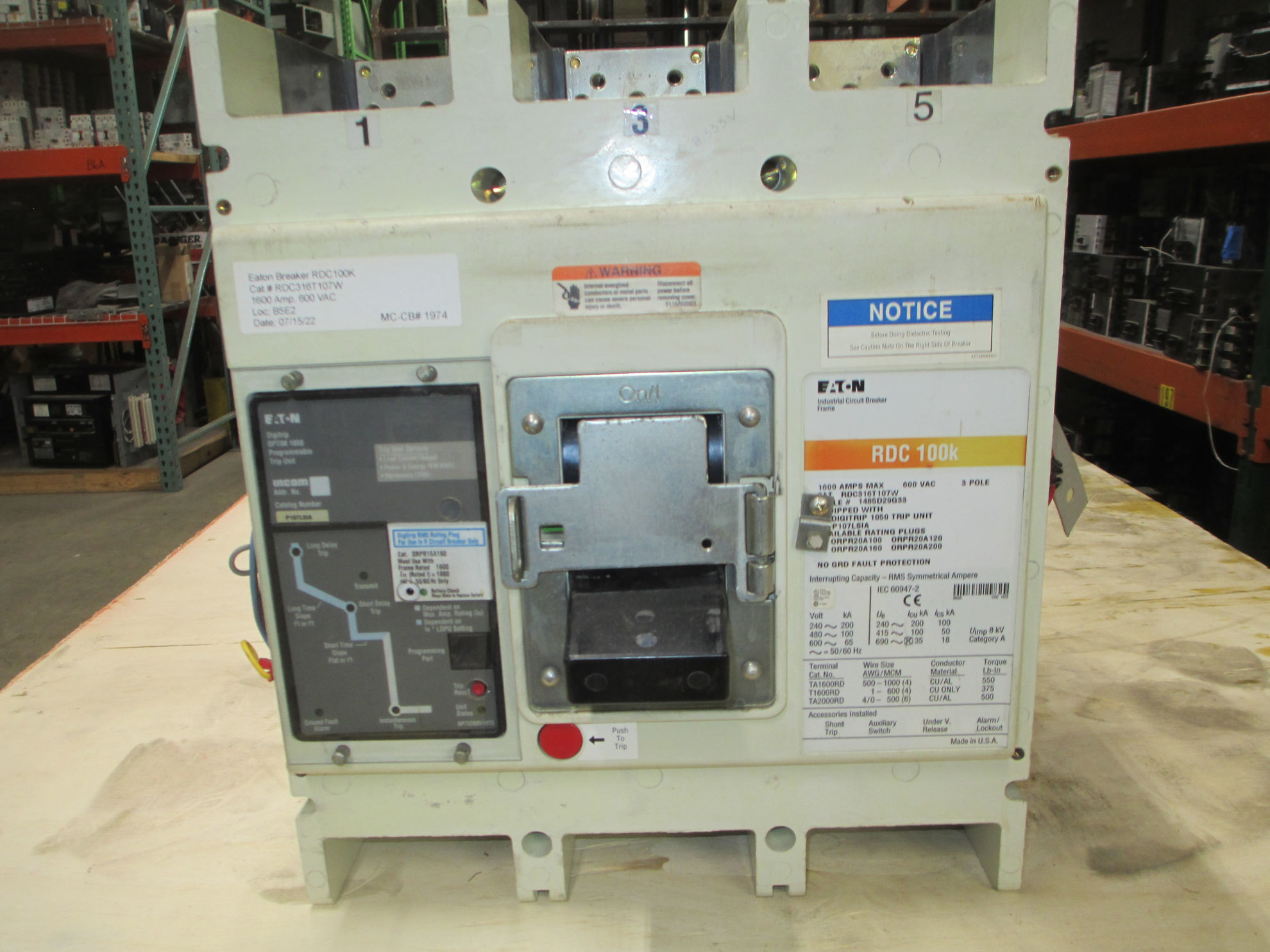 Picture of Eaton RDC100K Circuit Breaker RDC316T107W 1600 Amp 600 Volt AC M/O F/M