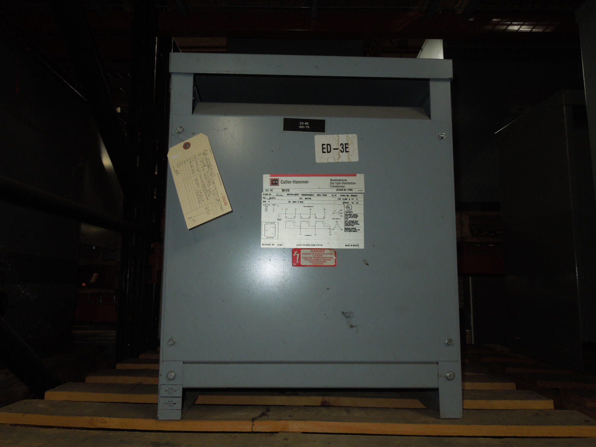 Picture of Cutler-Hammer Low Voltage Dry Type Transformer | 11 KVA 460-460Y/266 Volt | 3 Phase NEMA 1 R&G