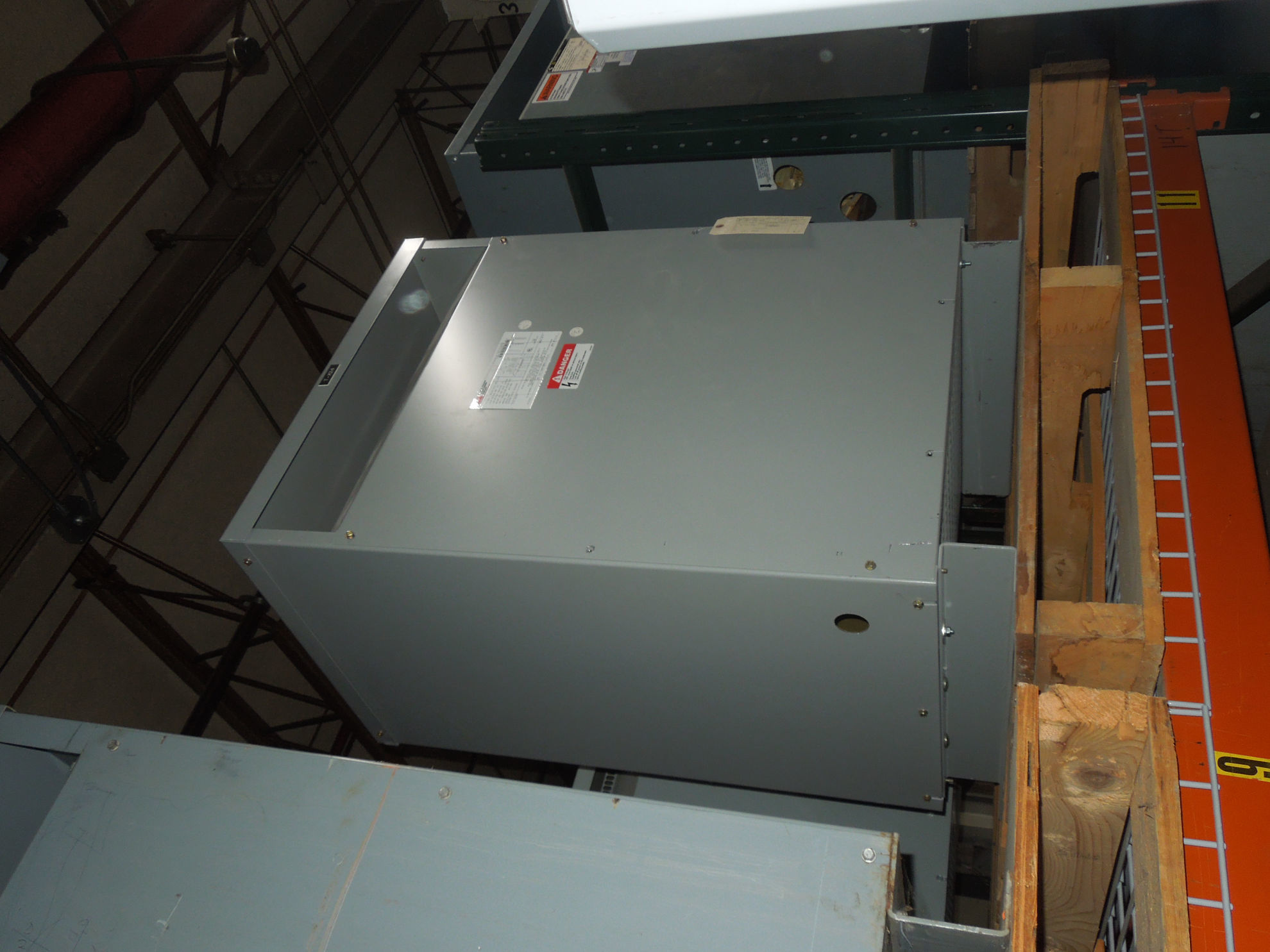 Picture of Federal Pacific 75 KVA 480-208Y/120 Volt 3 Phase Low Voltage Dry Type Transformer Used E-OK