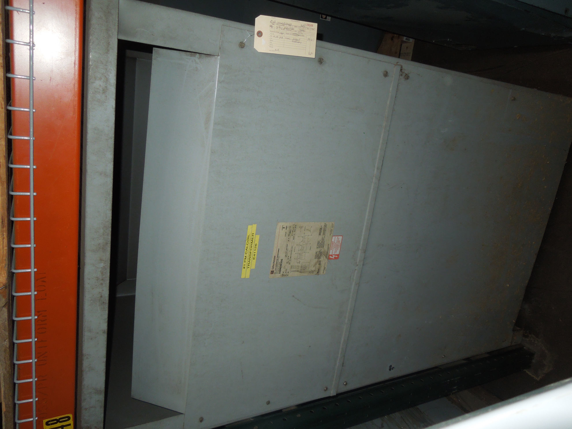 Picture of Cutler-Hammer Low Voltage Dry Type Transformer | 500 KVA 480-208Y/120 Volt | 3 Phase NEMA 1 R&G