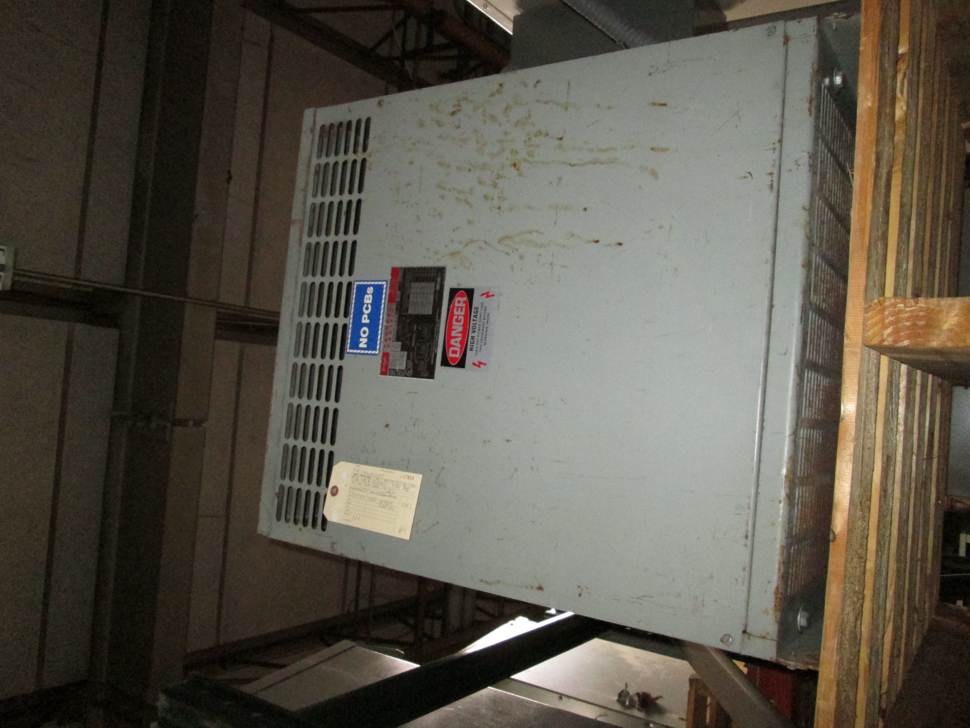 Picture of Federal Pacific 37.5 KVA 480-208Y/120 Volt 3 Phase Low Voltage Dry Type Transformer R&G