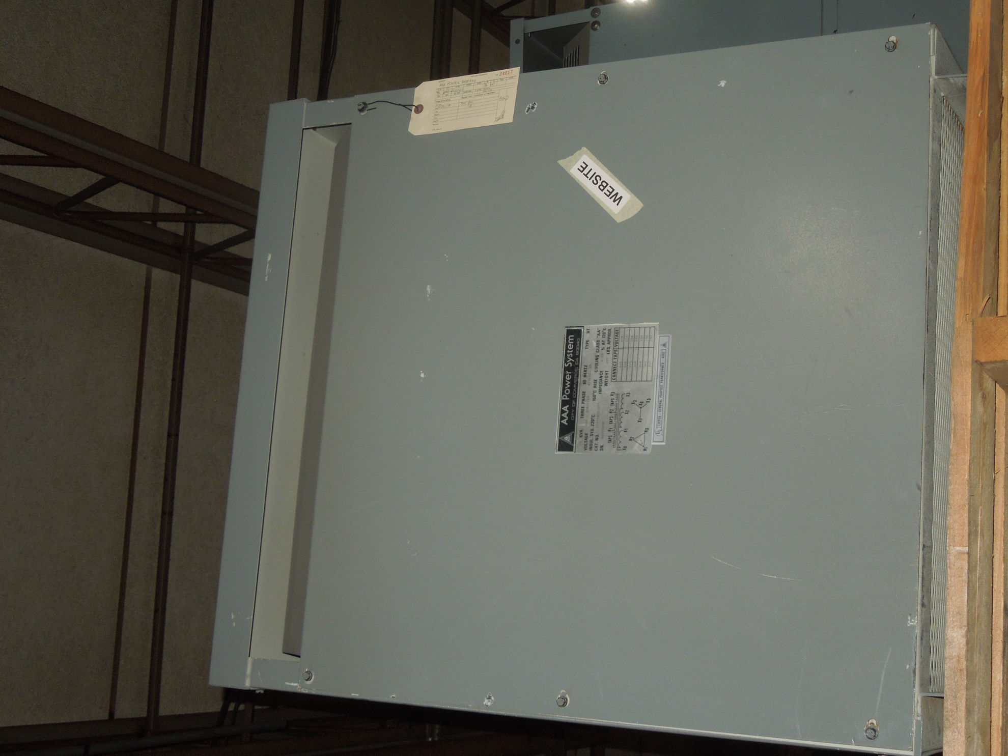 Picture of AAA Low Voltage Dry Type Transformer | 75 KVA 208-208Y/120 Volt | 3 Phase NEMA 1 R&G