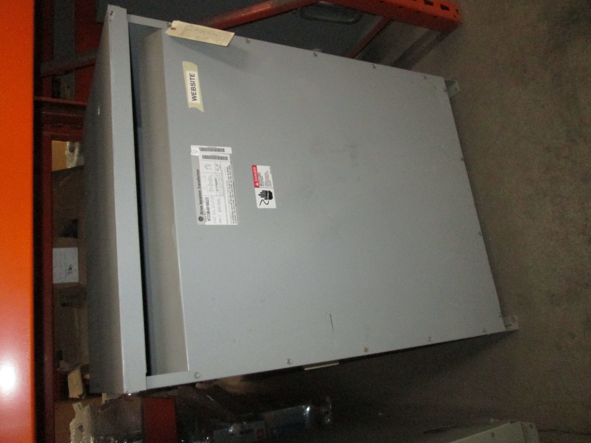 Picture of General Electric 145 KVA 460-460/266 Volt 3 Phase Low Voltage Dry Type Transformer R&G