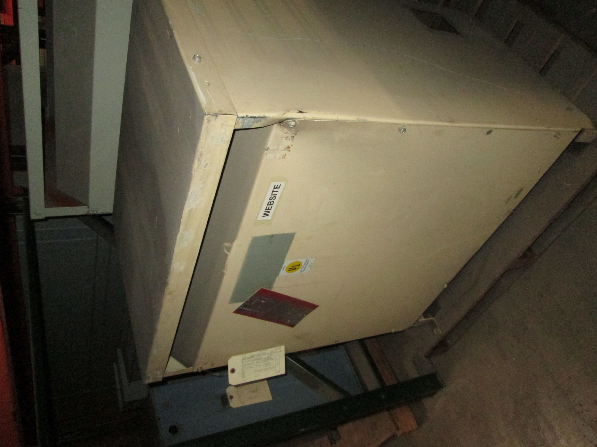 Picture of General Electric Low Voltage Dry Type Transformer | 49 KVA 460-480Y/277 Volt | 3 Phase NEMA 1 R&G