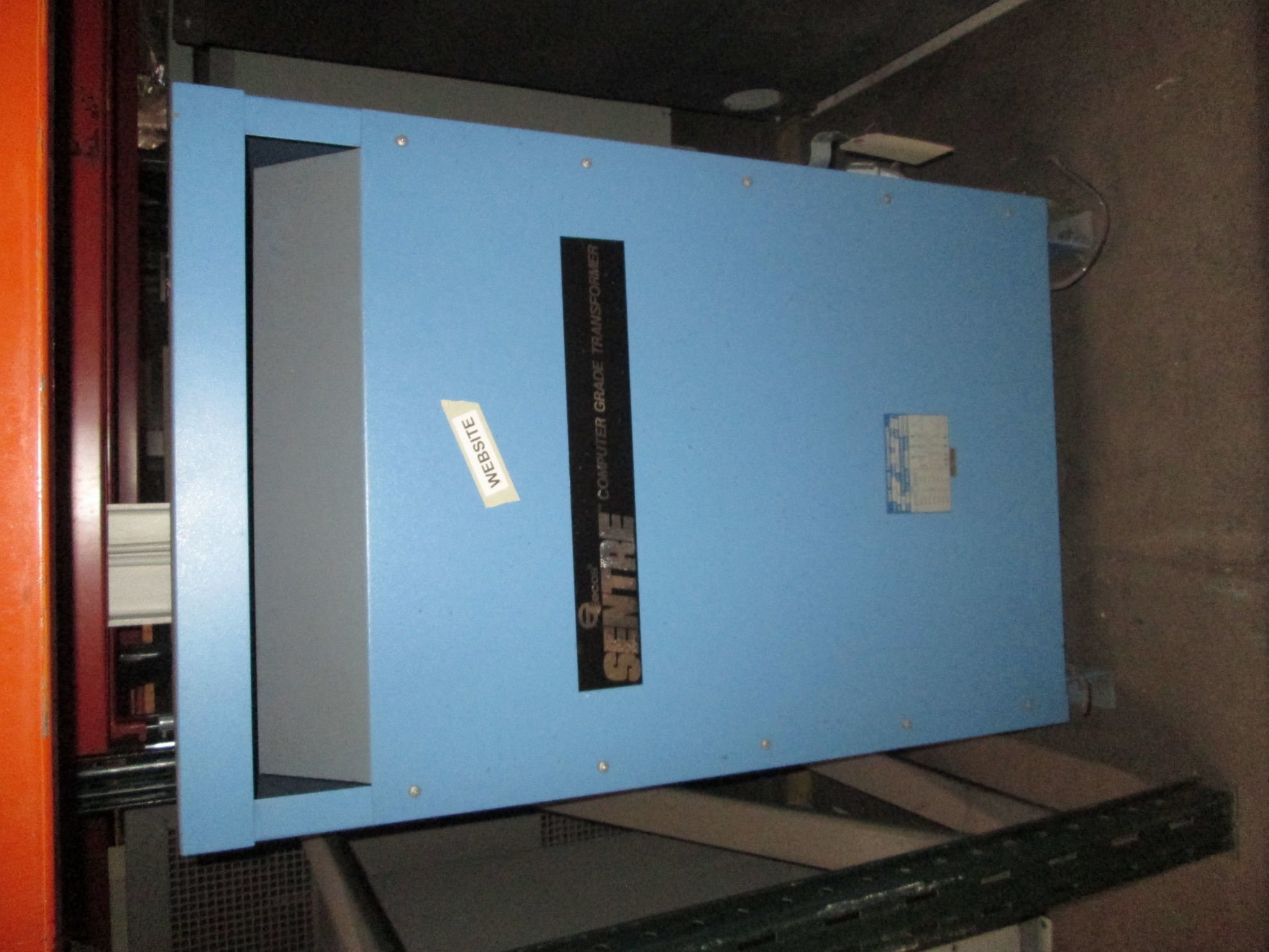 Picture of Sentre Low Voltage Dry Type Transformer | 75 KVA 208-208Y/120 Volt | 3 Phase NEMA 1 R&G
