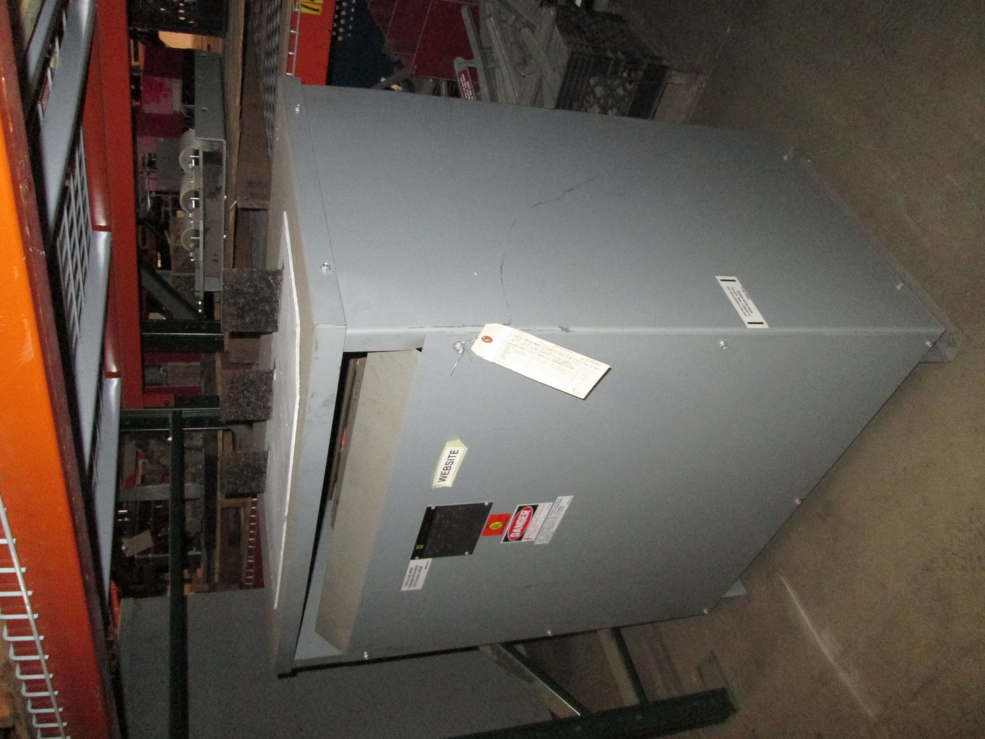 Picture of Square D 145 KVA 460-460/265 Volt 3 Phase Low Voltage Dry Type Transformer R&G