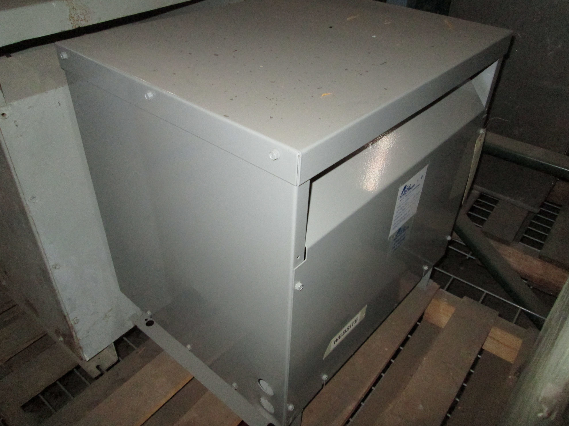 Picture of ACME 27 KVA 460-460Y/266 Volt 3 Phase Low Voltage Dry Type Transformer R&G