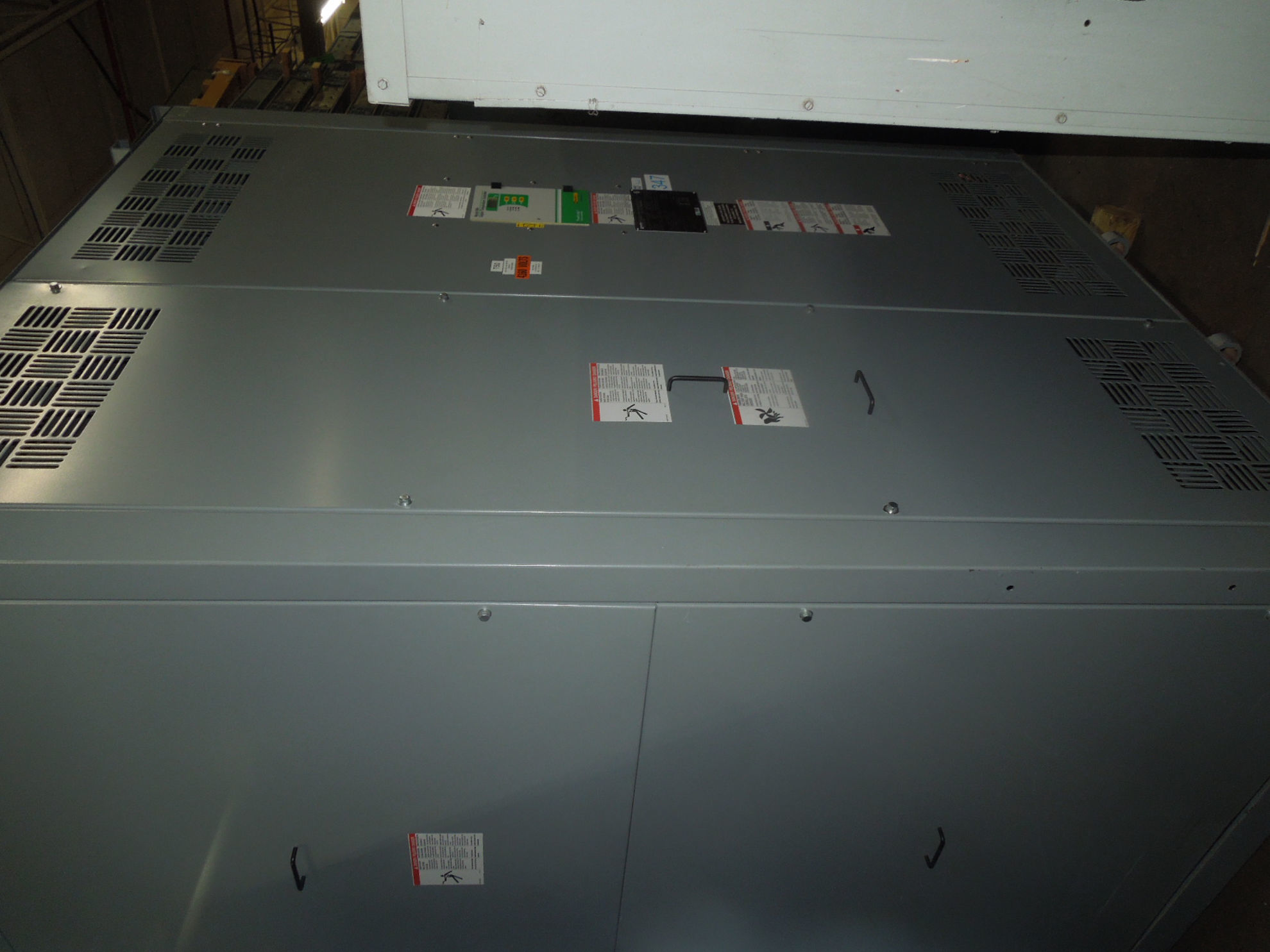 Picture of Square D 300/400 KVA 4160-208Y/120 Volt Medium Voltage Dry Type Transformer R&G
