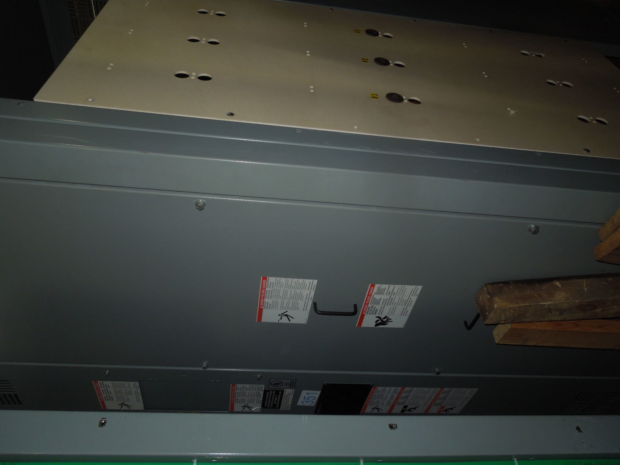 Picture of Square D 300 KVA 13800-208Y/120 Volt Medium Voltage Dry Type Transformer R&G