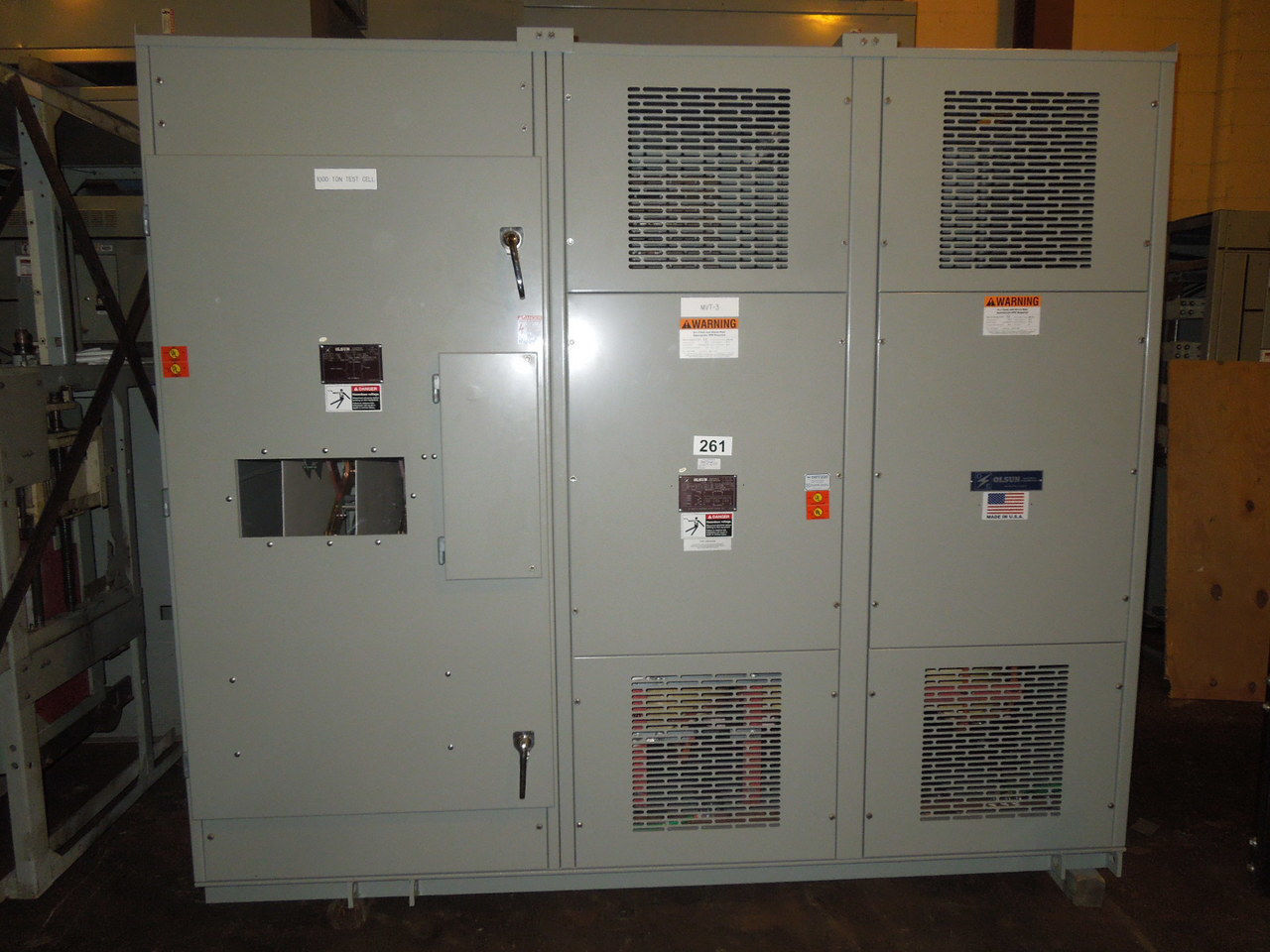 Picture of Olsun 750 KVA-4160Y/2400-480D Medium Voltage Dry Type Transformer & 15 KV Fused Switch R&G