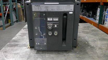 Picture of Siemens 3WN6 Circuit Breaker 3200 Amp 600 Volt AC M/O F/M Surplus