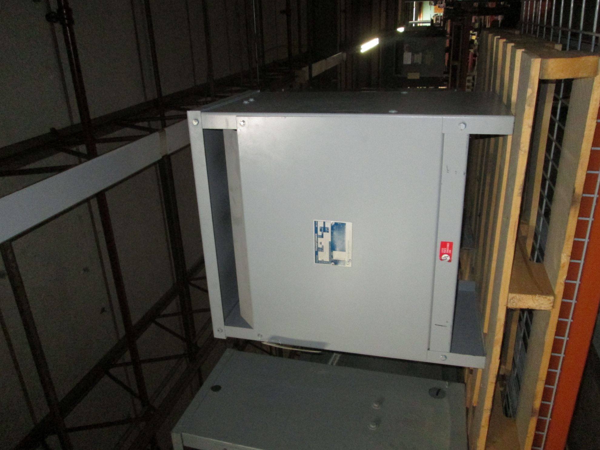 Picture of Hevi-Duty 500 KVA 480-208Y/120 Volt 3 Phase Low Voltage Dry Type Transformer R&G