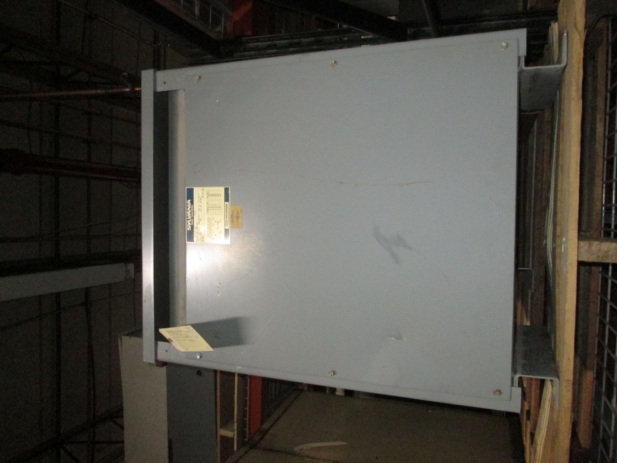 Picture of Sylvania Low Voltage Dry Type Transformer | 75 KVA 480-208Y/120 Volt | 3 Phase NEMA 1 R&G
