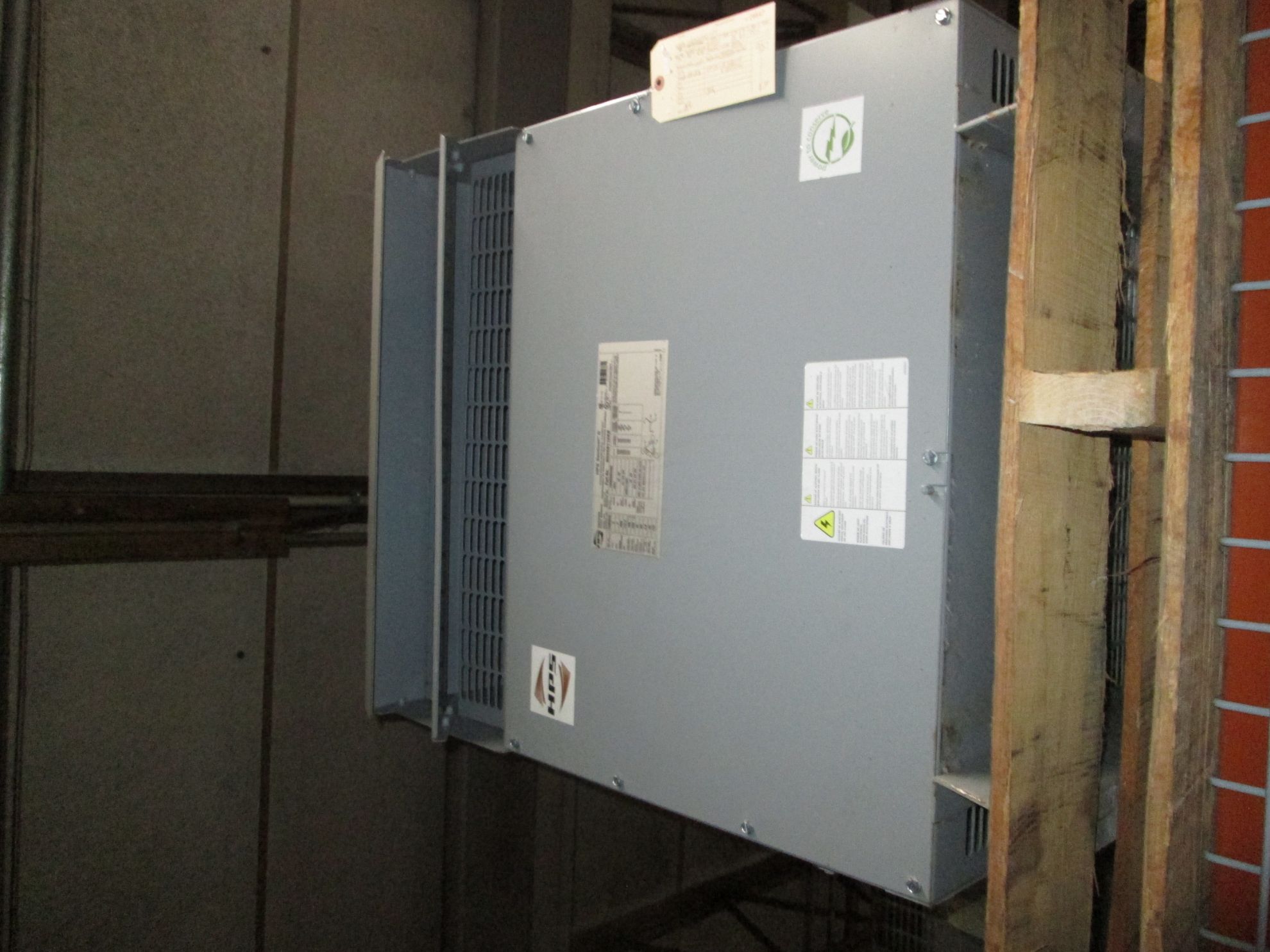 Picture of Hammond 112.5 KVA 480-208Y/120 Volt 3 Phase Low Voltage Dry Type Transformer R&G