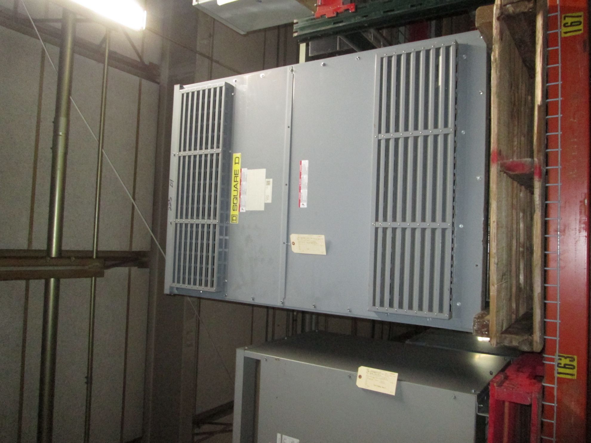 Picture of Square D 225 KVA 480-208Y/120 Volt 3 Phase Low Voltage Dry Type Transformer R&G