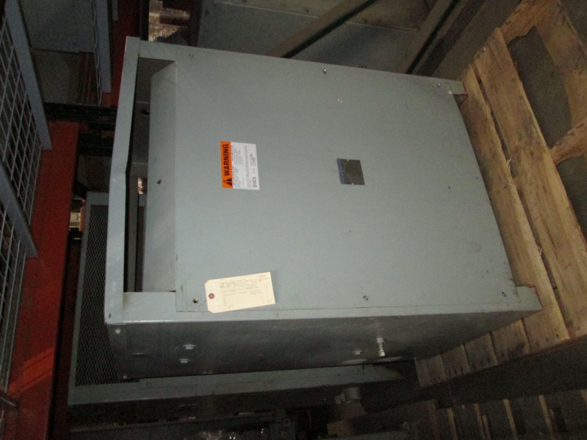 Picture of Westinghouse 300 KVA 480-208Y/120 Volt 3 Phase Low Voltage Dry Type Transformer R&G