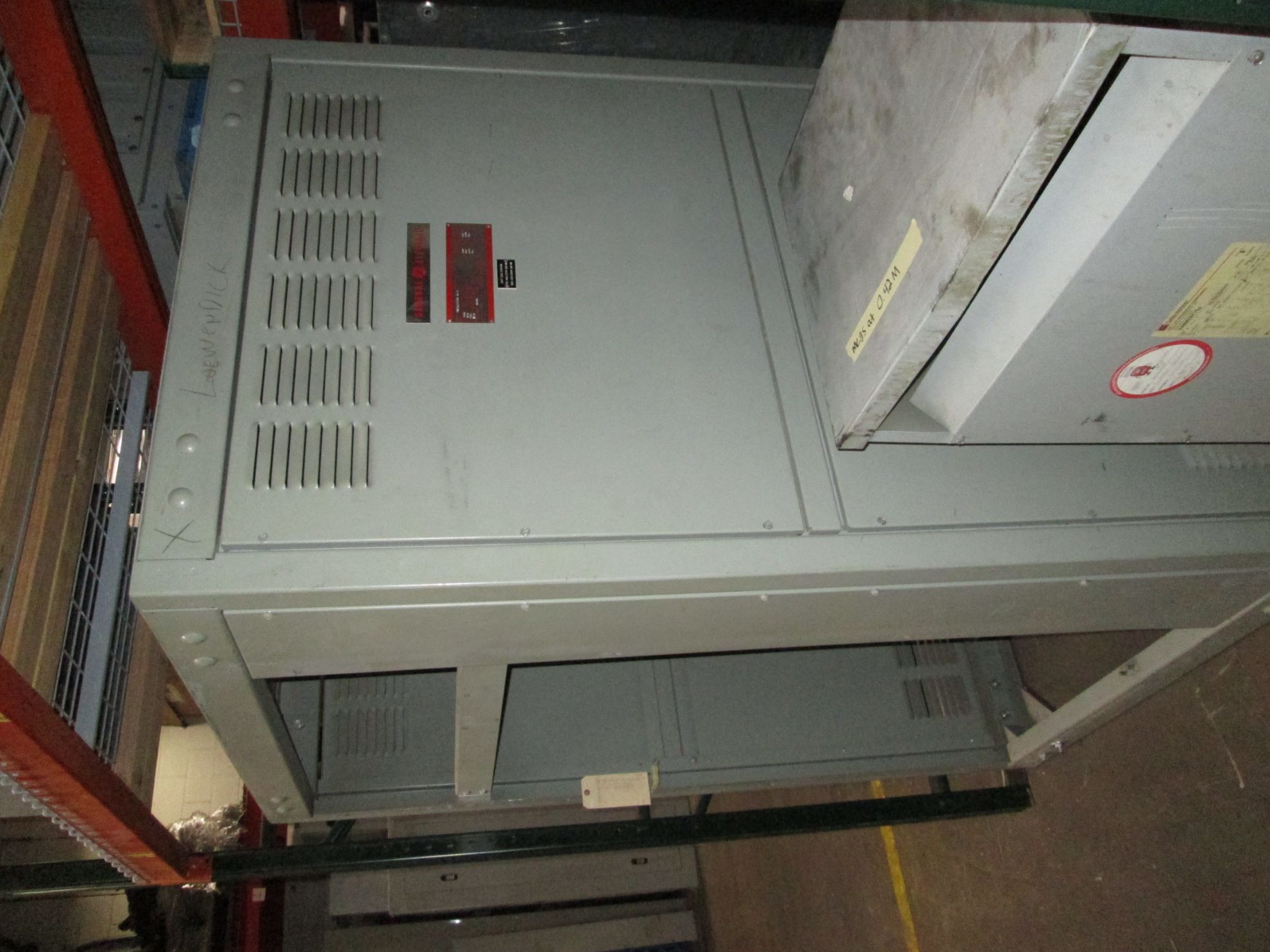 Picture of General Electric Low Voltage Dry Type Transformer | 500 KVA 480-208Y/120 Volt | 3 Phase NEMA 1 R&G