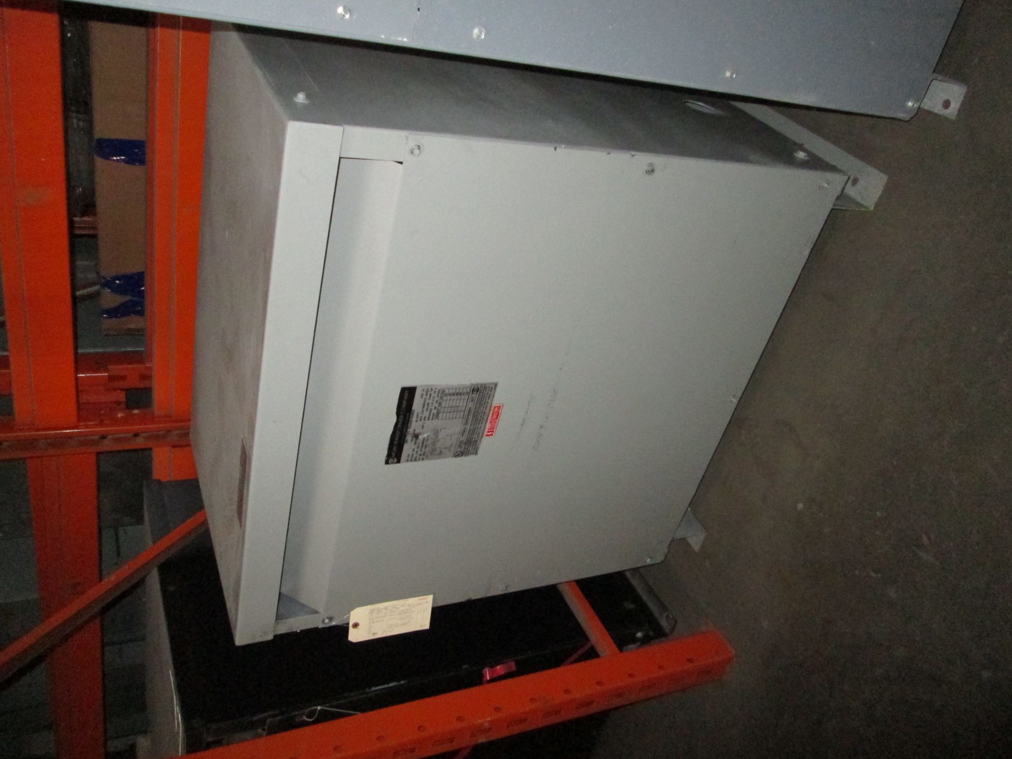 Picture of MGM Low Voltage Dry Type Transformer | 150 KVA 480-208Y/120 Volt | 3 Phase NEMA 1 R&G