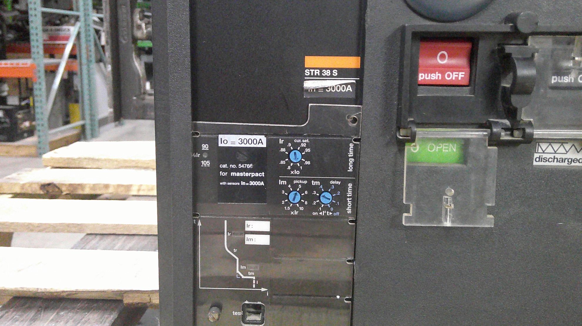 Merlin Gerin MasterPact MP30H2 Circuit Breaker 3000 Amp 600 Volt AC M/O ...
