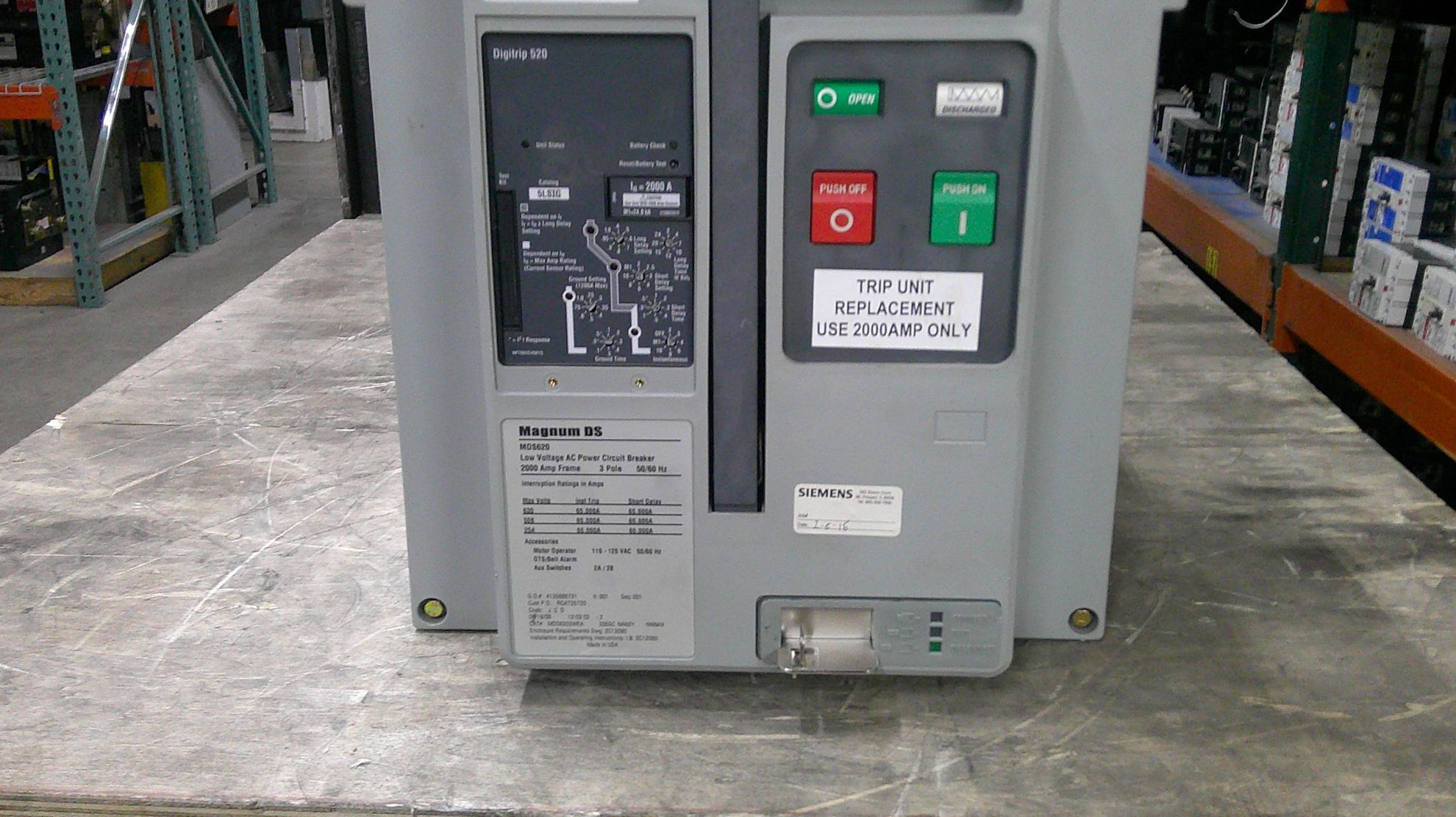 Picture of Cutler-Hammer Magnum DS MDS620 Circuit Breaker 2000 Amp 600 Volt AC M/O D/O 