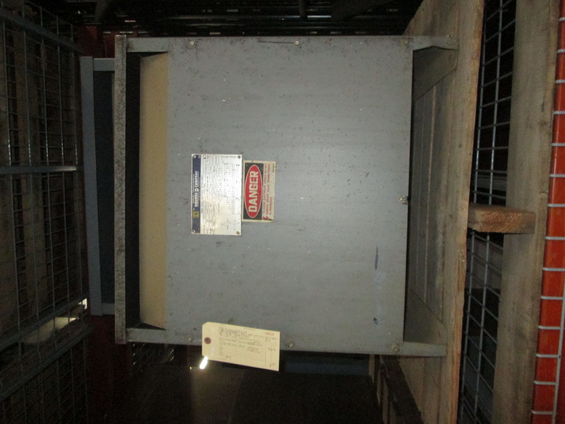 Picture of Square D Low Voltage Dry Type Transformer | 45 KVA 480-208Y/120 Volt | 3 Phase NEMA 1 R&G