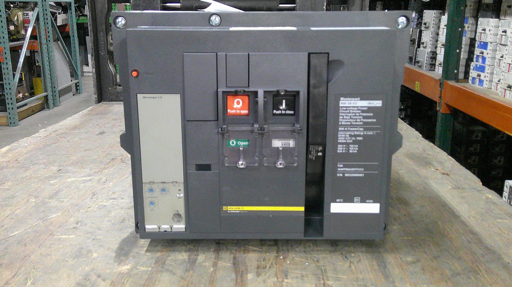 Picture of Square D MasterPact NW08H3 Circuit Breaker 800 Amp 600 Volt AC M/O D/O