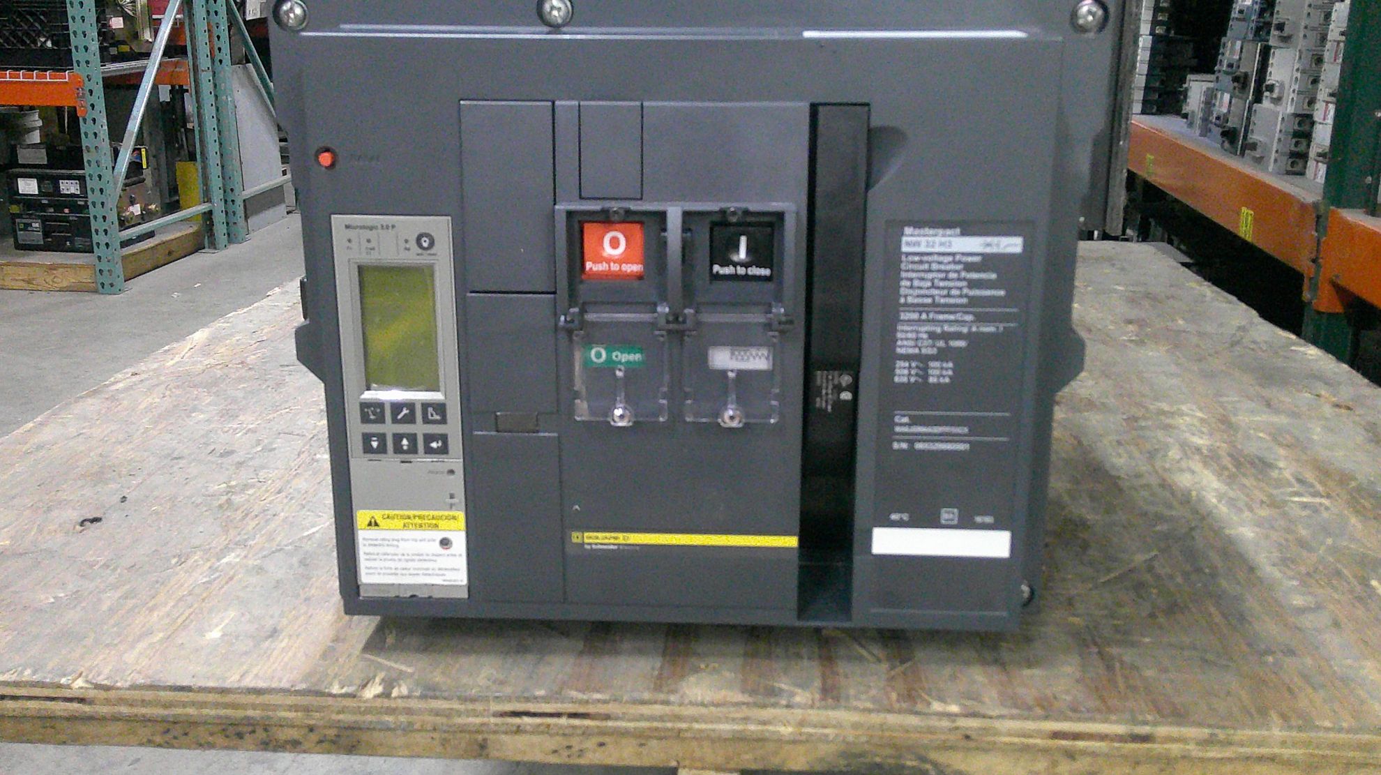 Picture of Square D MasterPact NW32H3 Circuit Breaker 3200 Amp 600 Volt AC M/O D/O