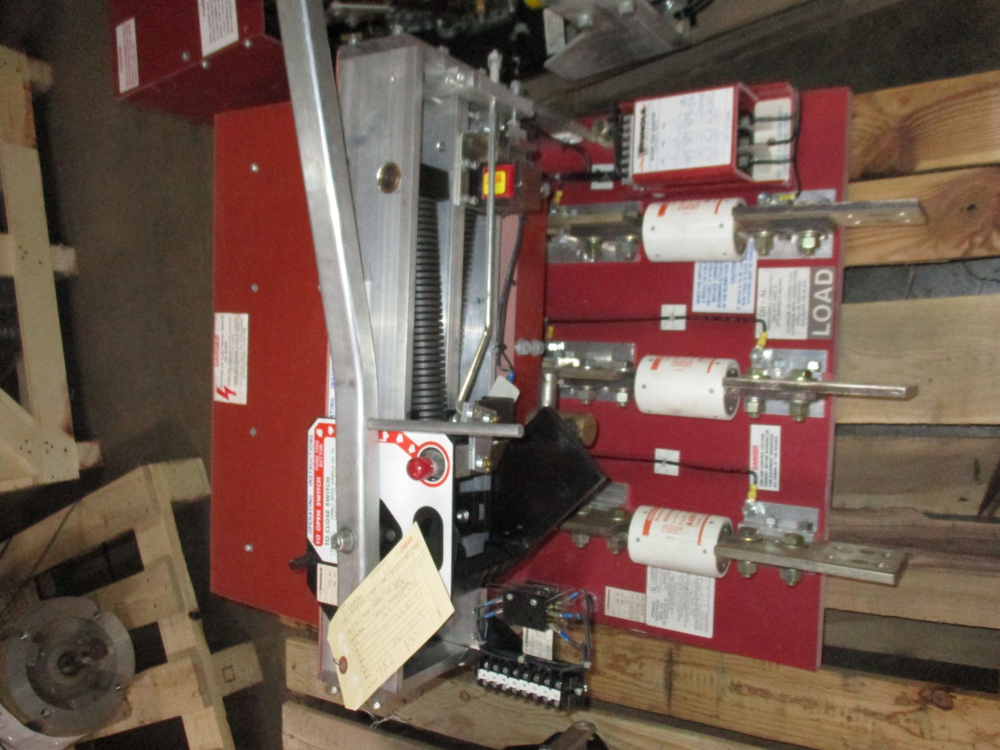 Picture of Pringle Pressure Contact Switch QA-1233-CBC | 1200 Amp 480 Volt | Red Back Plate W/ST