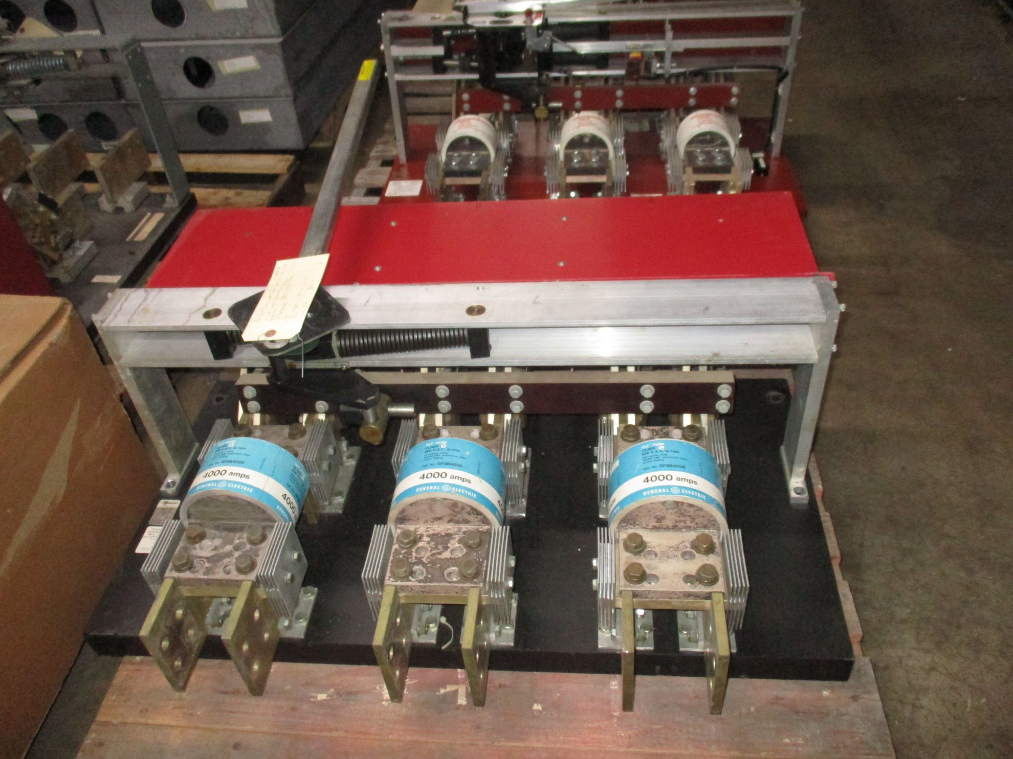 Picture of Pringle QA-4033 Pressure Contact Switch | 4000 Amp 480 Volt | Black Back Plate