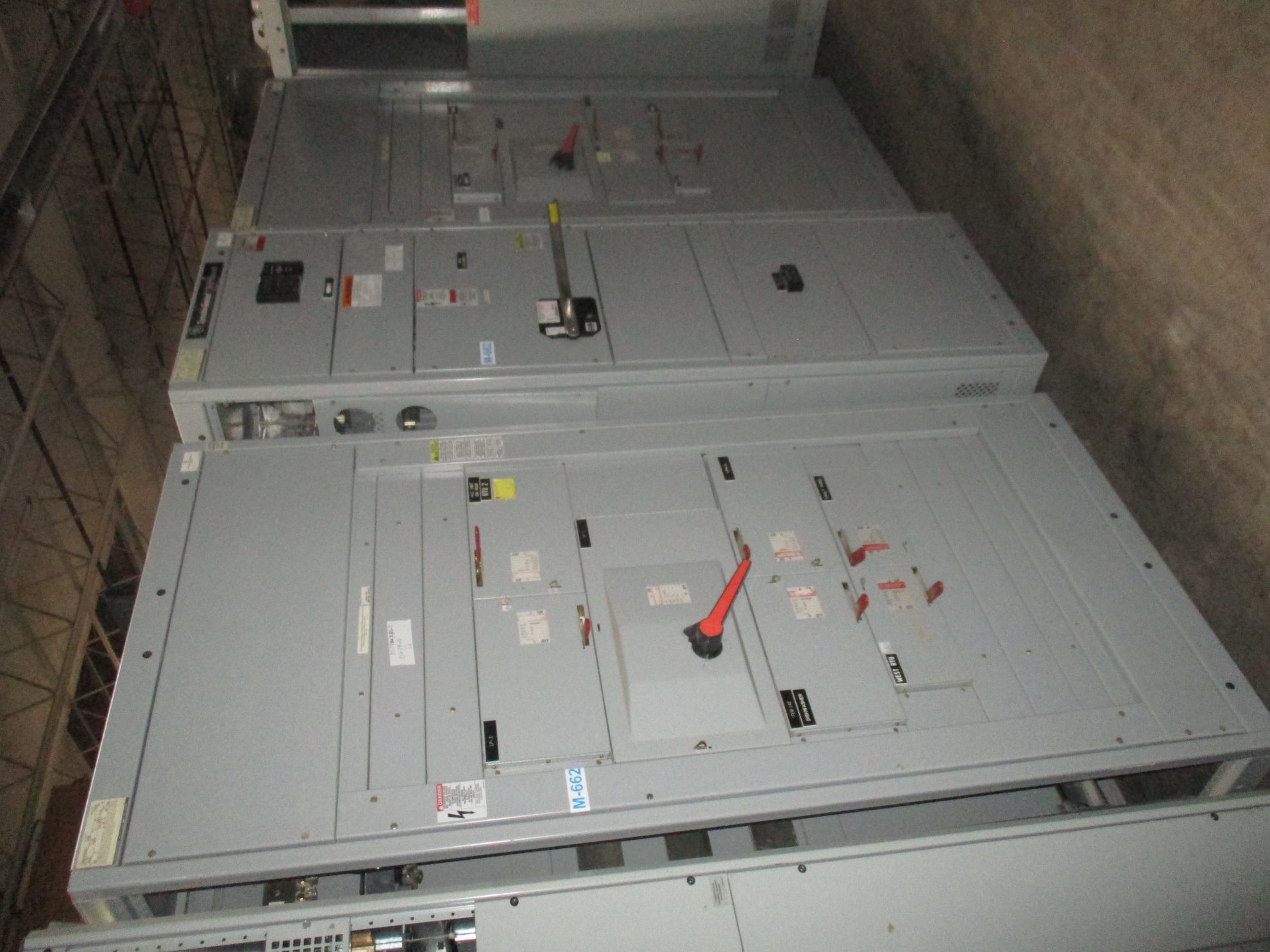 Picture of GE Spectra Series Switchboard 1600 Amp QA-1633 Fusible Main 208Y/120 Volt 3 Ph 4W NEMA 1 R&G