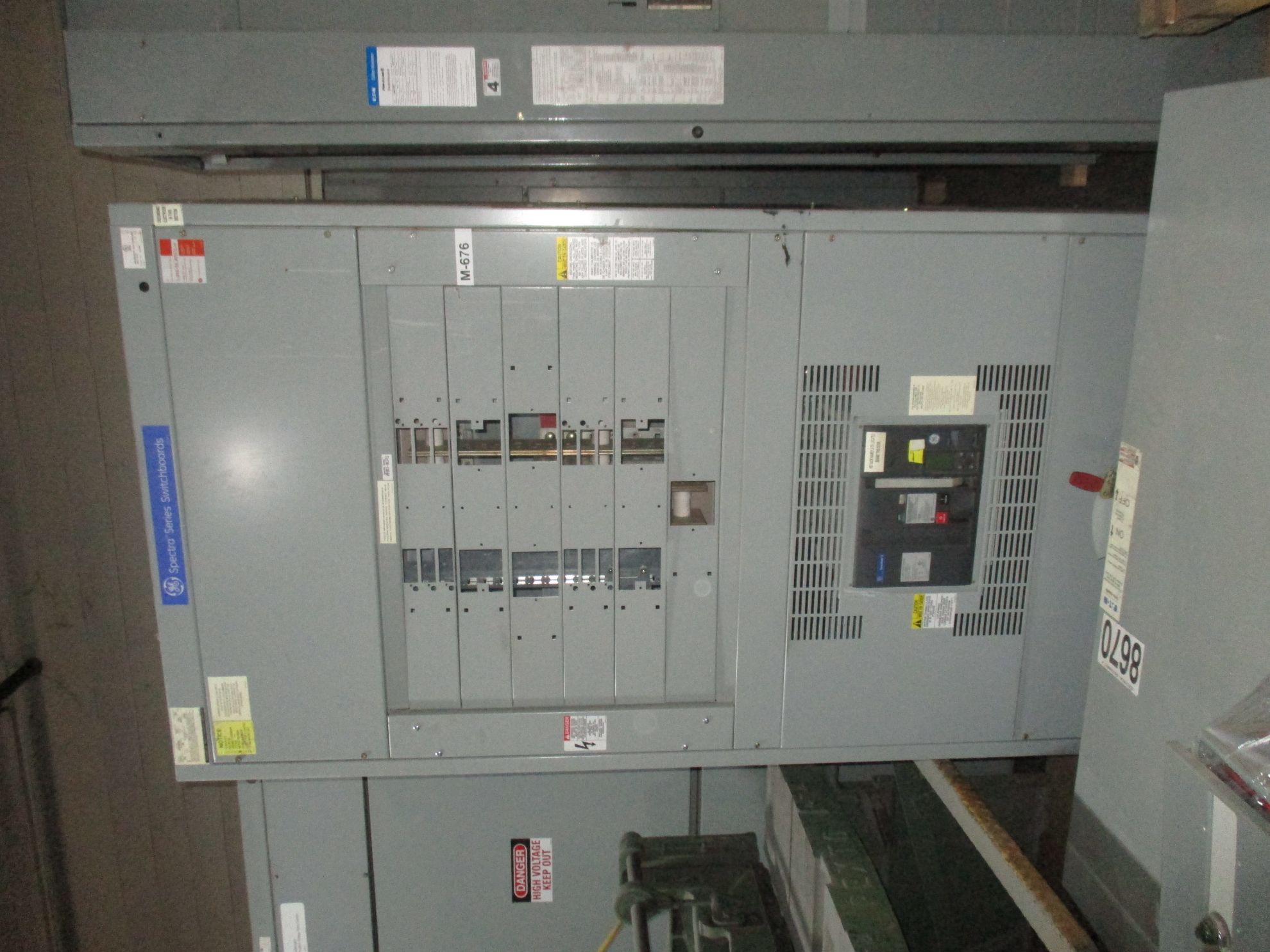 Picture of General Electric Spectra Series Switchboard SSF20G220 | 2000 Amp Main Breaker | 480Y/277V 3-Phase 4-Wire | NEMA 1 R&G