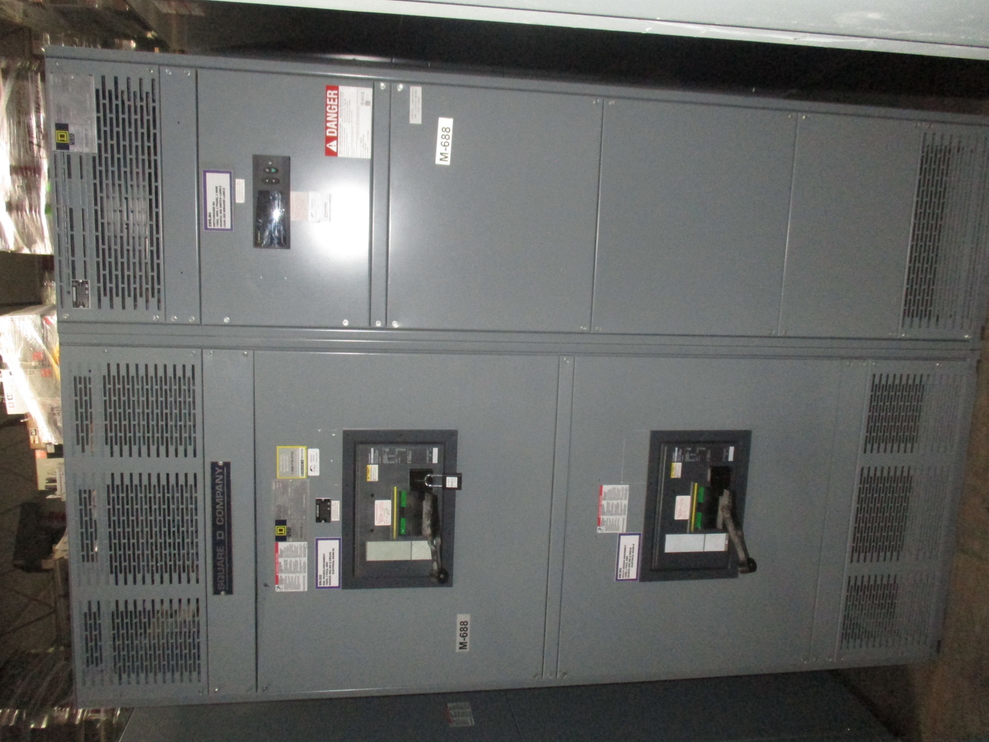 Picture of Square D QED Power Style Switchboard 1600 Amp Main Lug Only 480 Volt 3 Ph 3 W NEMA 1 R&G